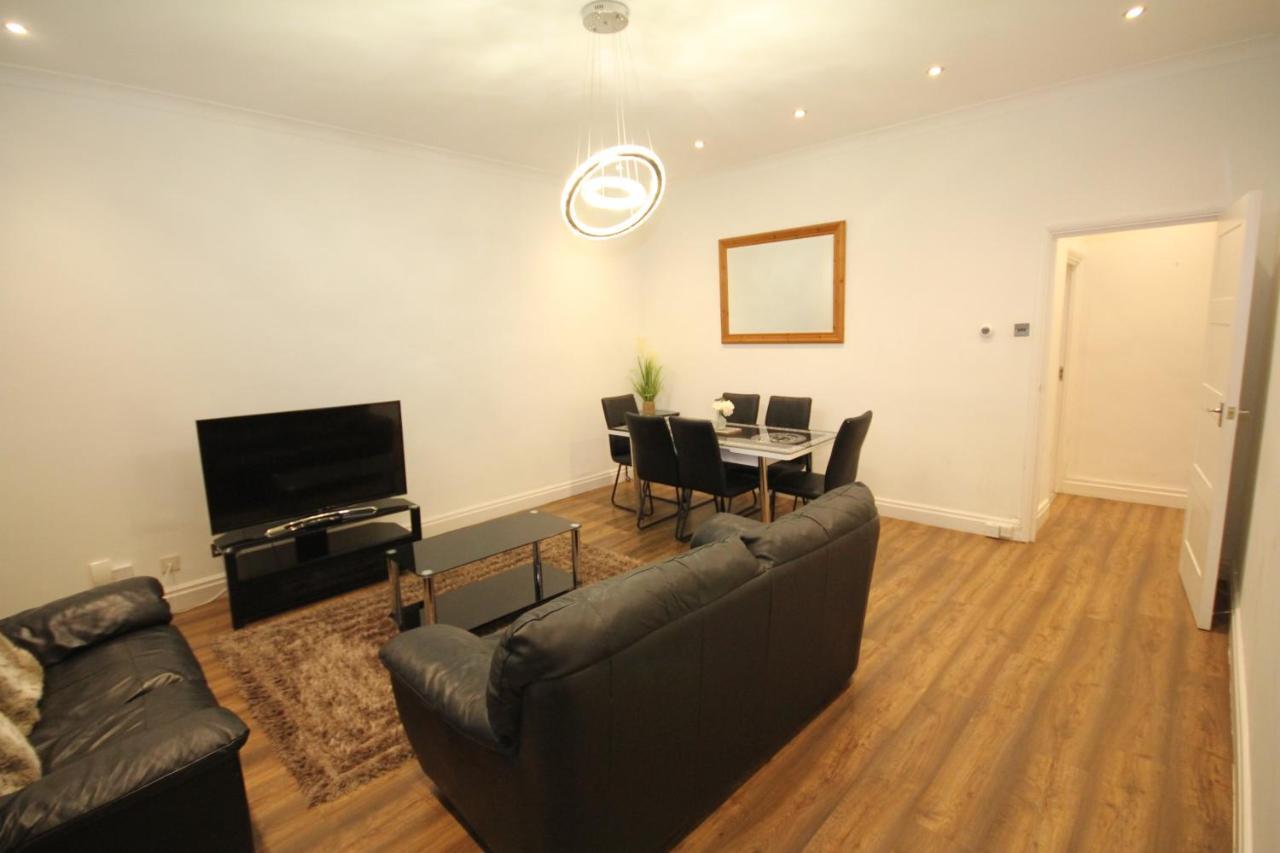 Great West Road Apartments Flat C Лондон Экстерьер фото